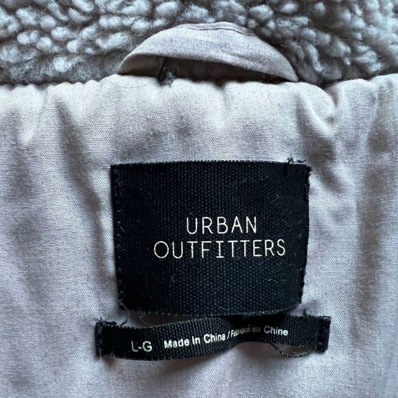 Urban Outfitters Cropped Fuzzy Jacket Teddy Beige Taupe Lined Cropped size Large - Picture 5 of 9